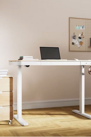 Живые фото Стол с регулируемой высотой Ergosmart Charged Desk 118*60 см