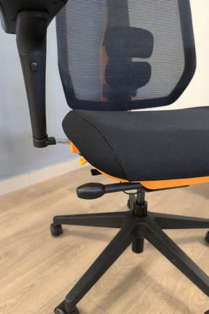 Живые фото Креслo ERGOSTYLE Elevate Super