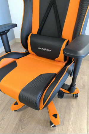 Живые фото Кресло DXRacer OH/KS06/NO оранжевый/черный