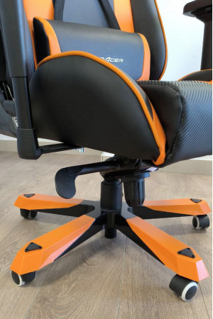Живые фото Кресло DXRacer OH/KS06/NO оранжевый/черный
