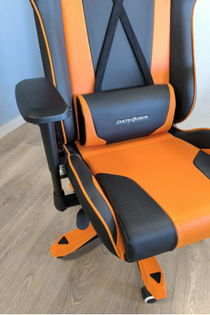 Живые фото Кресло DXRacer OH/KS06/NO оранжевый/черный