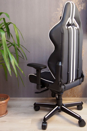 Живые фото Кресло DXRacer OH/RV131/NW