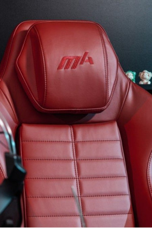 Живые фото Кресло DXRacer I-DMC/IA233S/NR (DMC/DM1200)