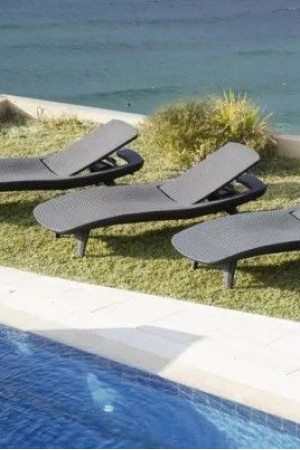 Живые фото Шезлонг Pacific Lounger (Пацифик) коричневый
