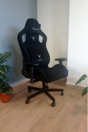 Живые фото Кресло Бюрократ Knight Outrider LTD