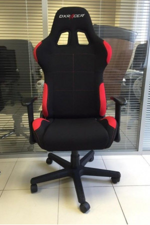 Живые фото Кресло DXRacer OH/FD01/NR