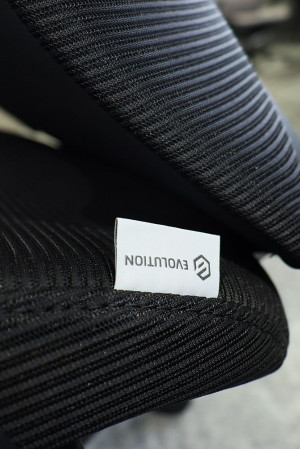 Живые фото Кресло Evolution OFFICE COMFORT черный