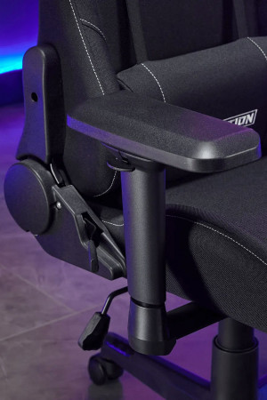 Живые фото  Кресло Evolution Tactic PRO Black черный